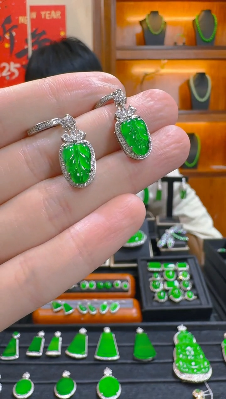 【闪购商品】翡翠耳饰未镶嵌天然A货翡翠