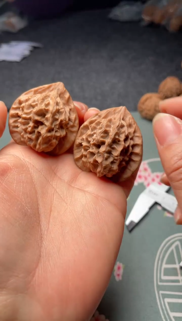 把件文玩核桃w210   龙鳞 40尺