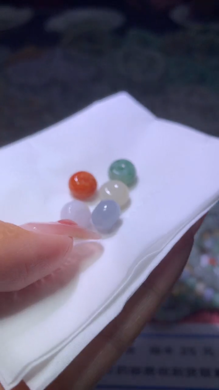 翡翠未镶嵌颈饰w****mMXX029670