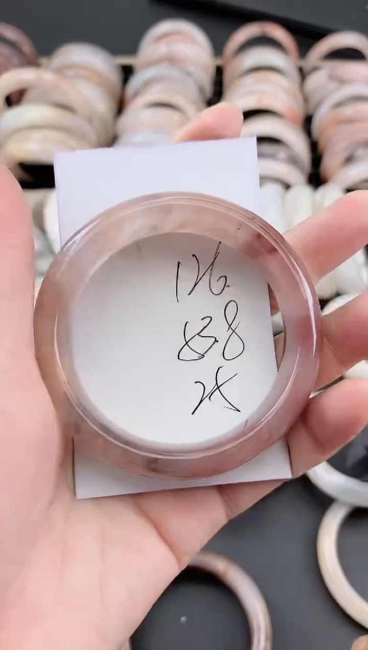 未镶嵌手镯石英质玉126