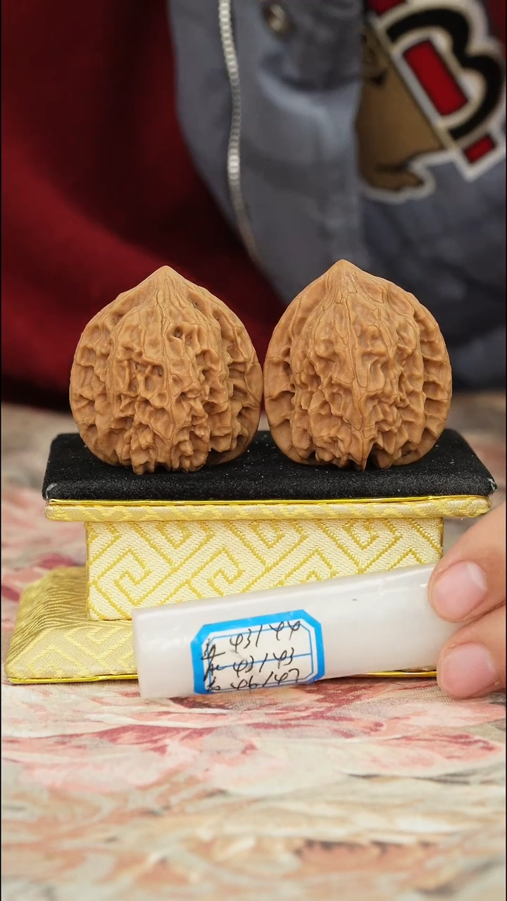 【闪购商品】文玩核桃把件鸡心有修