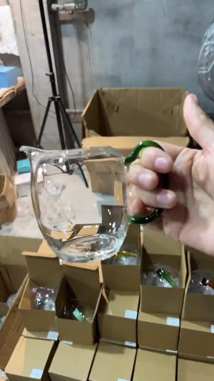手工艺品玻璃陇然公杯  浅绿