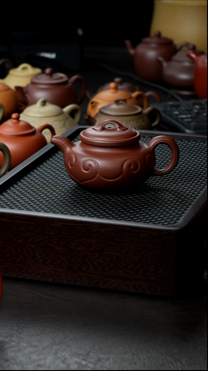 茶壶紫砂紫泥仿古如意半手150       微瑕