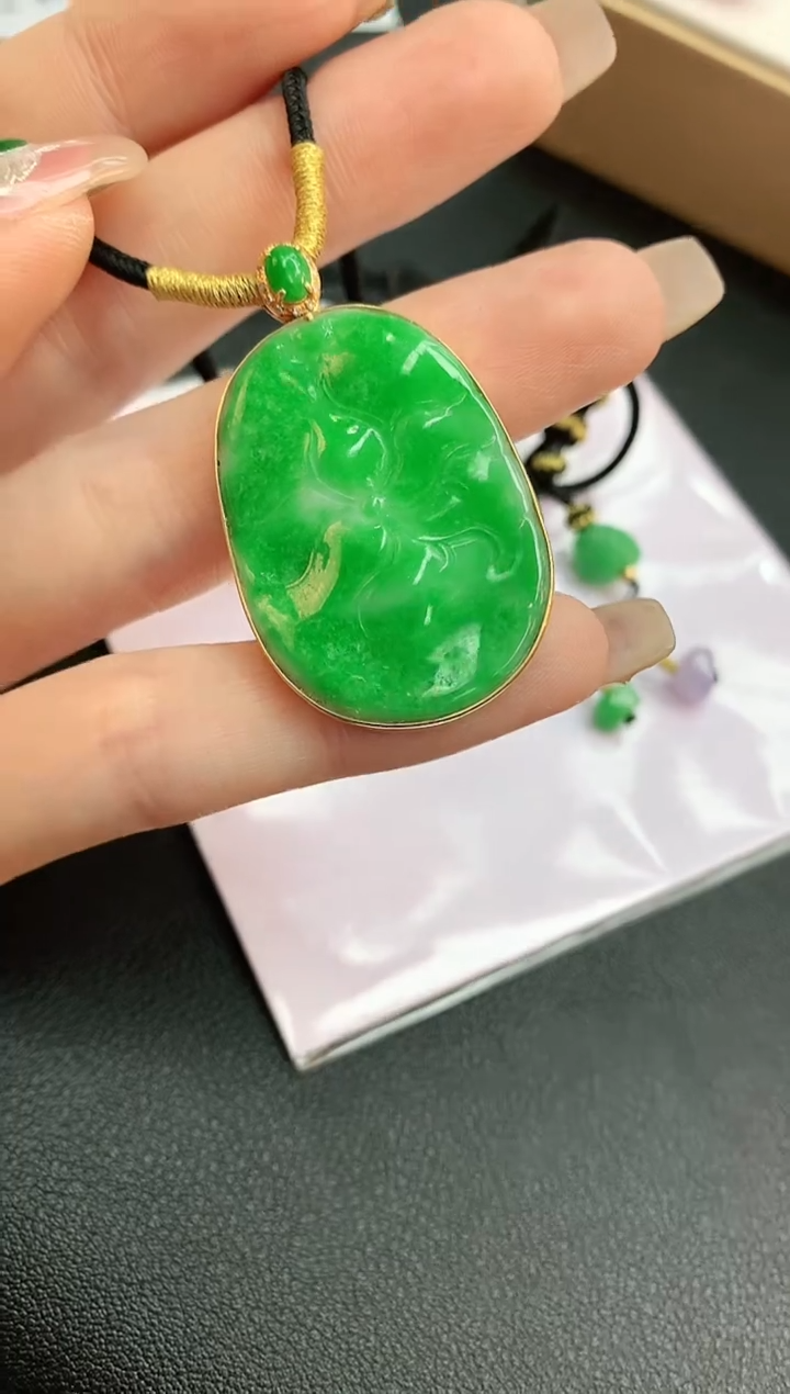 【闪购商品】翡翠颈饰18K金镶嵌赠礼盒证书 珍珍