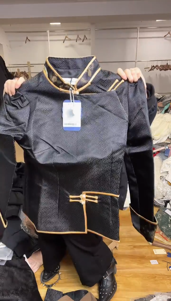 外套       XL码      115-125斤