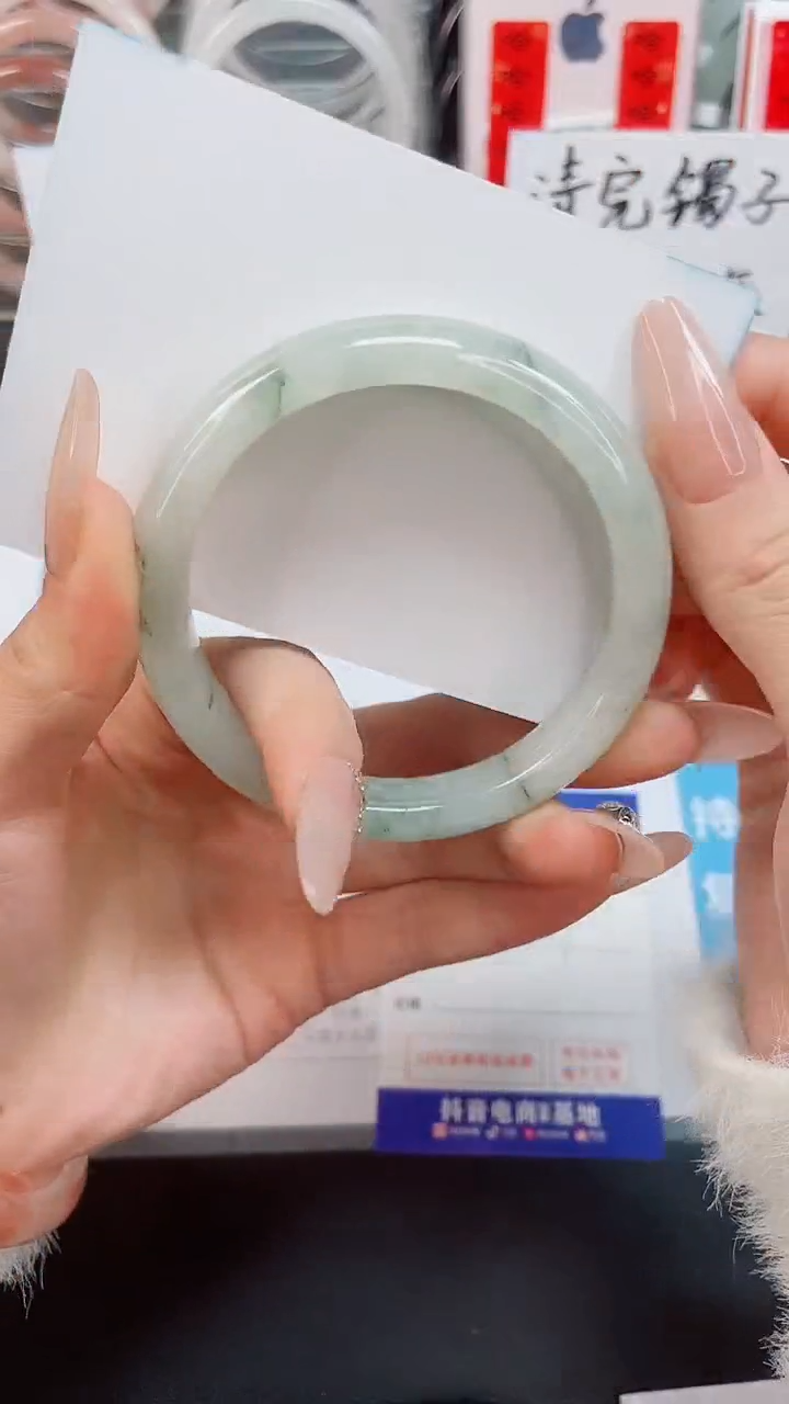 【闪购商品】石英质玉手镯未镶嵌2