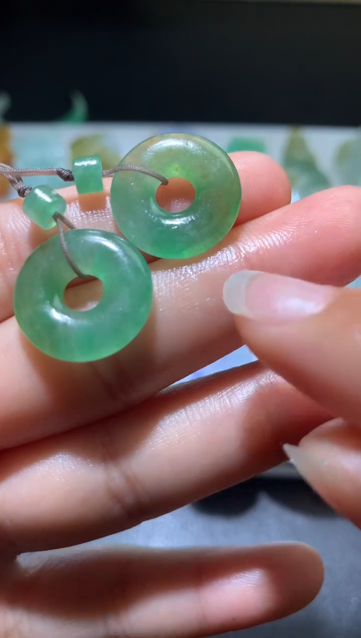 【闪购商品】定制翡翠未镶嵌毛货