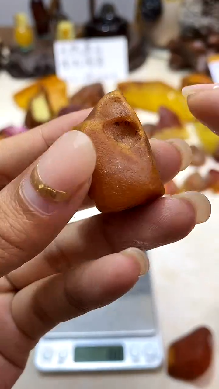 琥珀未镶嵌珠宝奇石天然琥珀蜜蜡原石6.9g