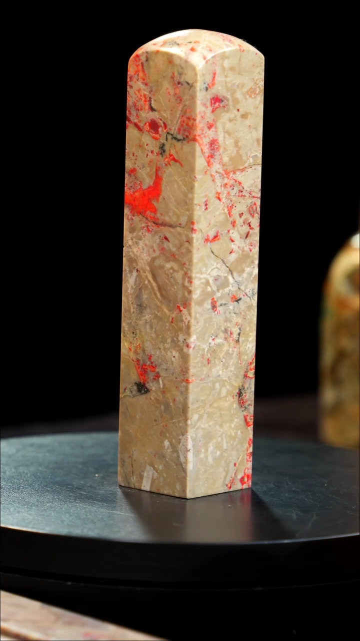 鸡血石田黄鸡血石