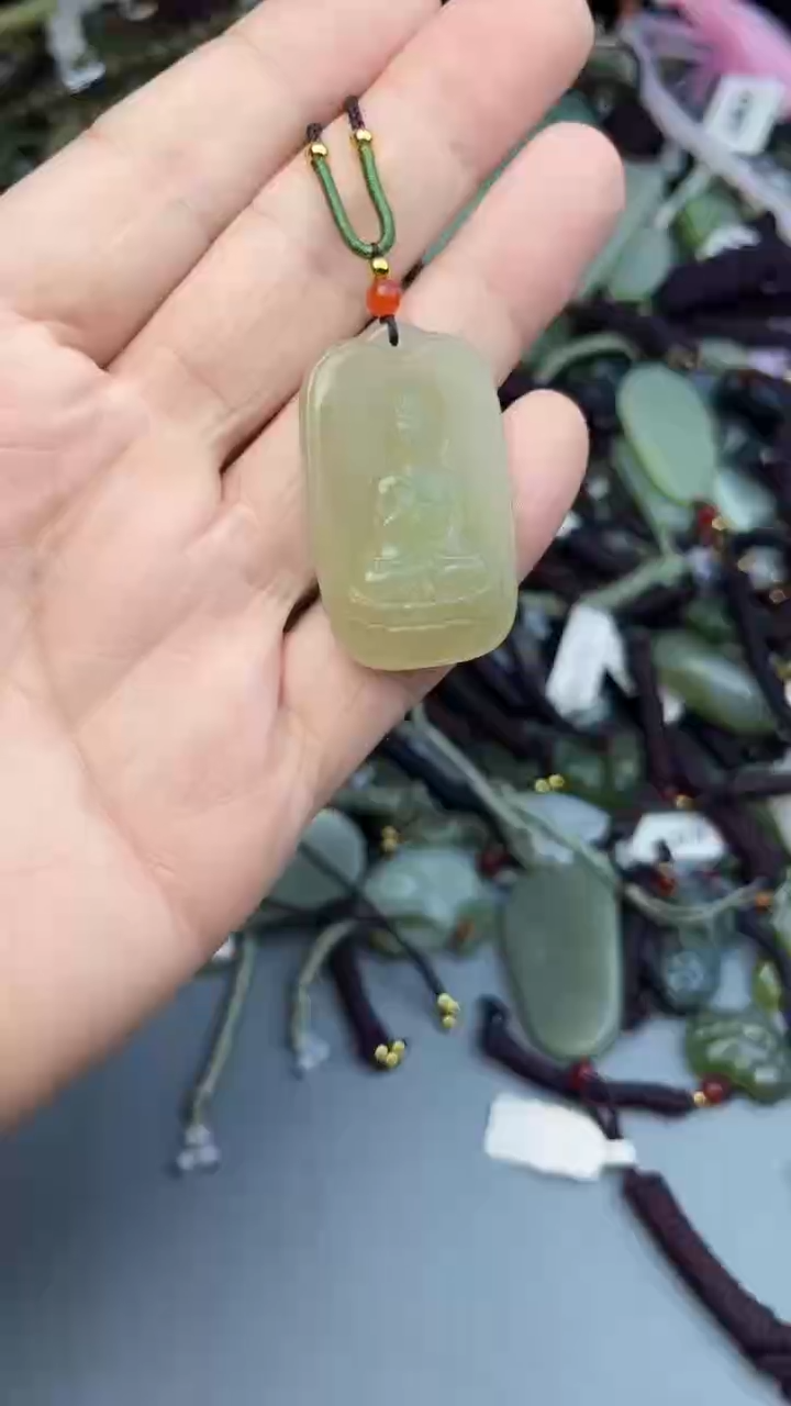 和田玉未镶嵌颈饰多样性发货  拍一发一