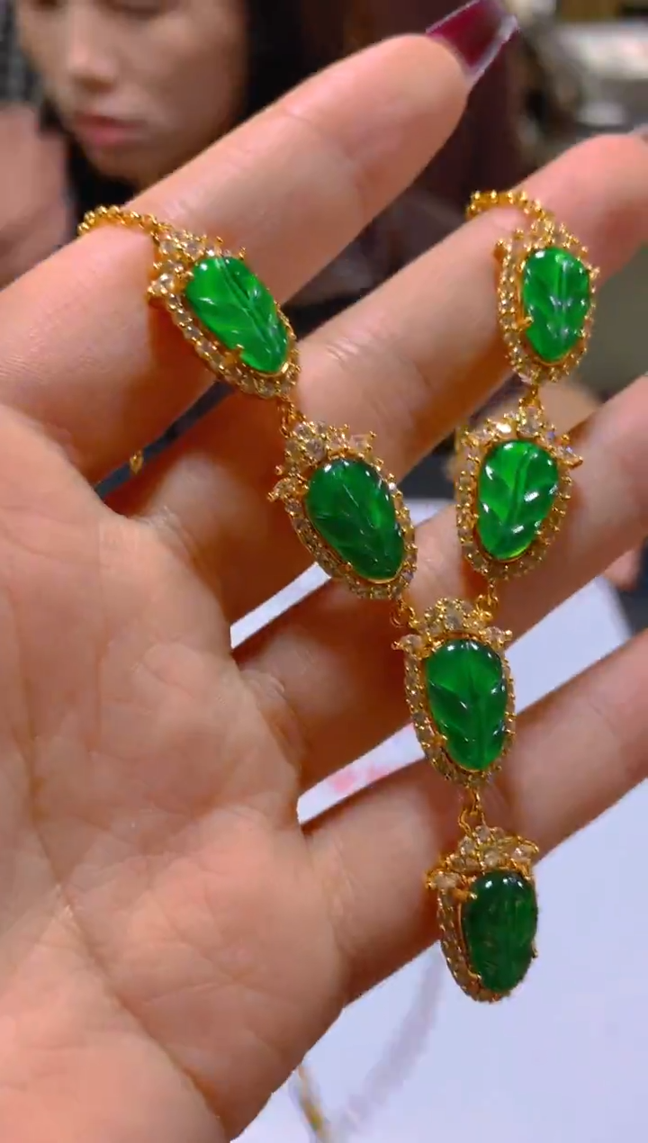 颈饰未镶嵌翡翠多样性发一