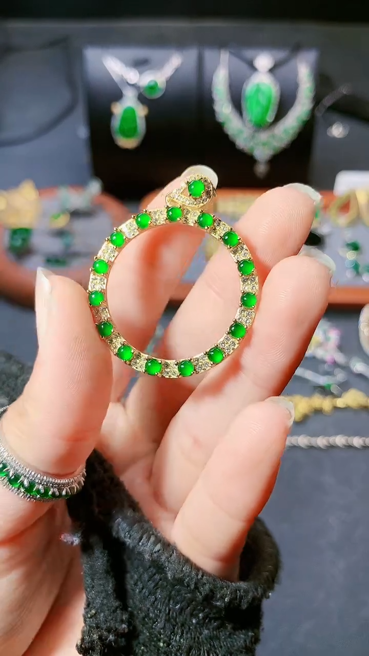 【闪购商品】翡翠吊坠(赠链)银S925镶嵌吊坠