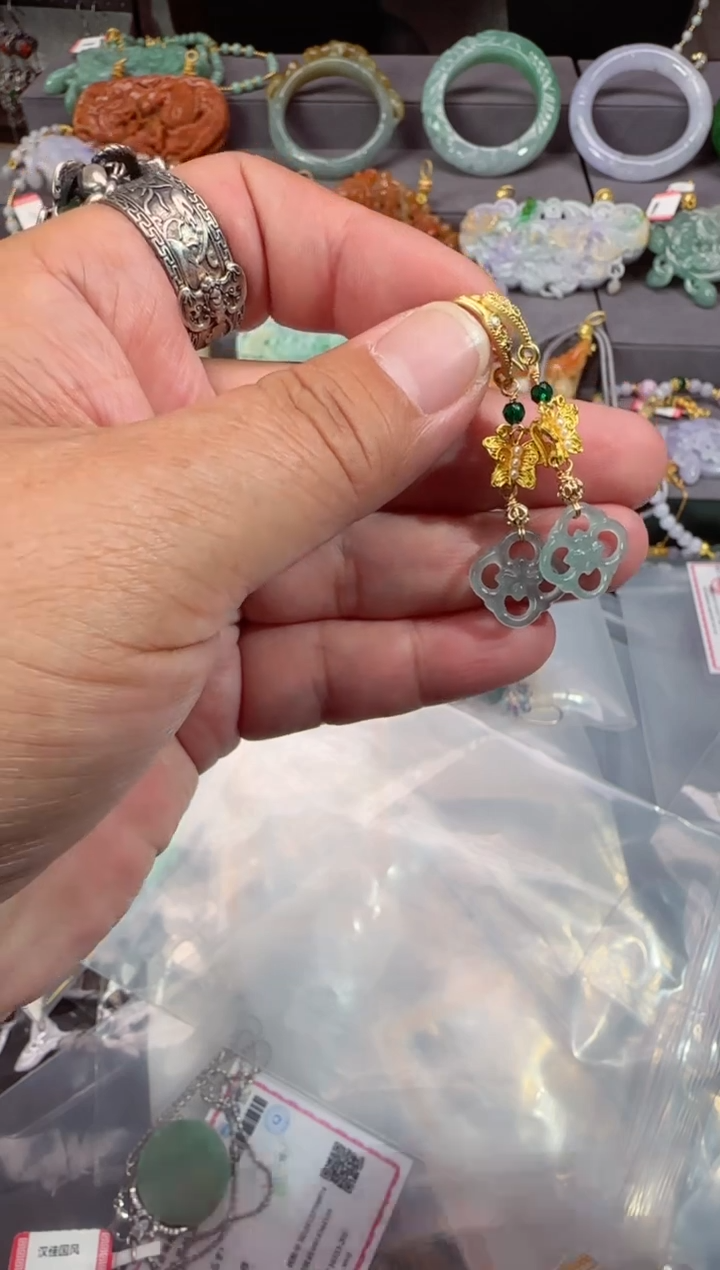 【闪购商品】翡翠颈饰未镶嵌耳环