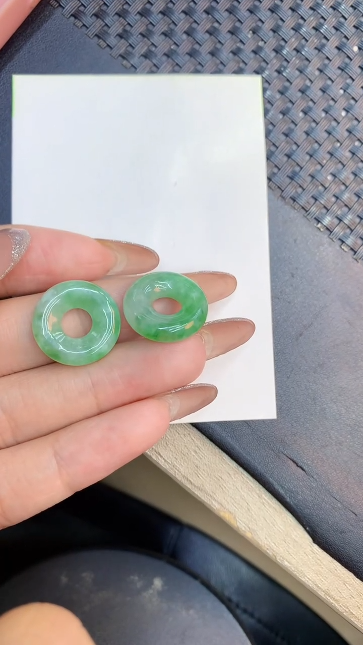 颈饰未镶嵌翡翠多样性发其一