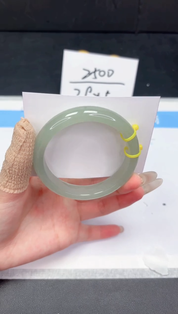 【闪购商品】石英质玉手镯未镶嵌43-58.5