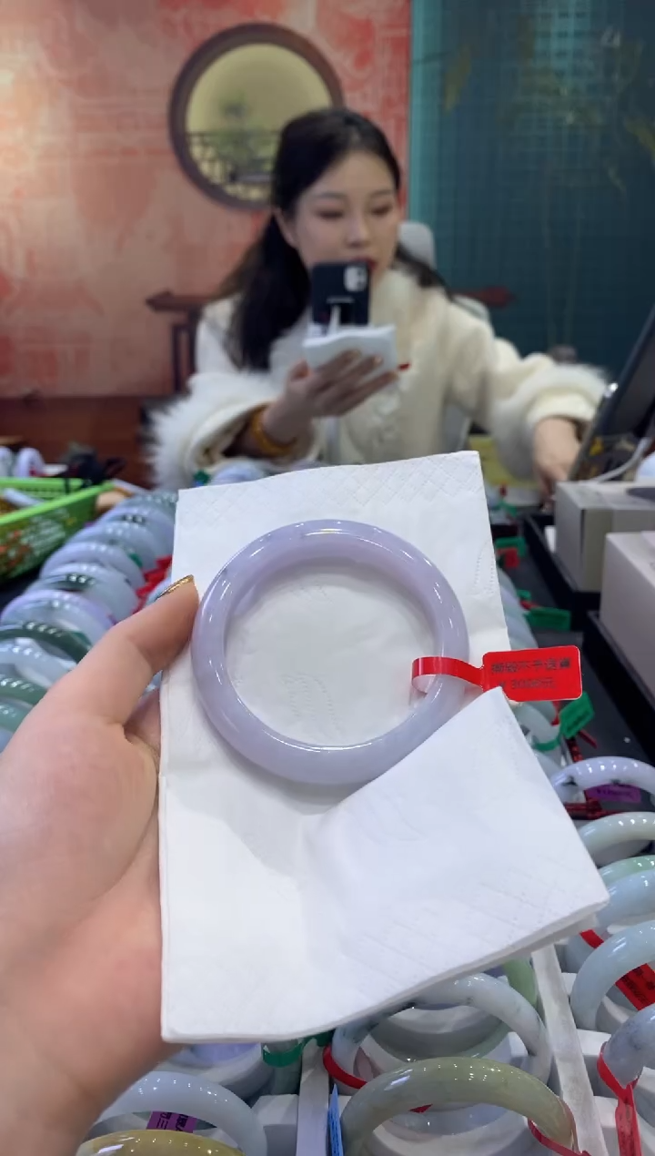 【闪购商品】翡翠手镯未镶嵌多人17461