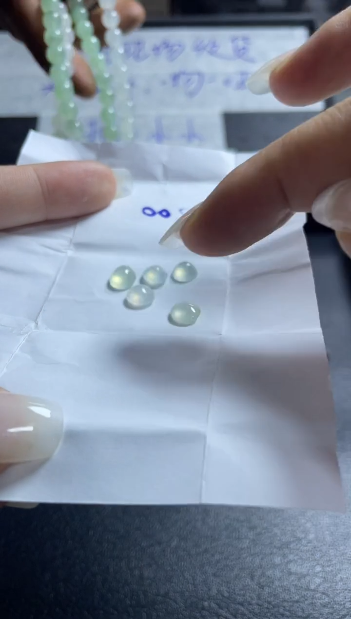 未镶嵌定制翡翠蛋面