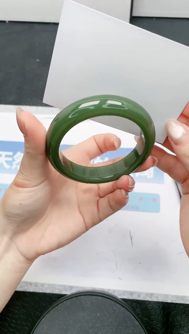 【闪购商品】石英质玉手镯未镶嵌142-57.2