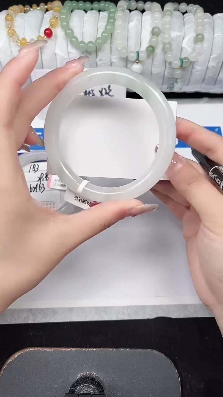 未镶嵌手镯石英质玉184-62/63