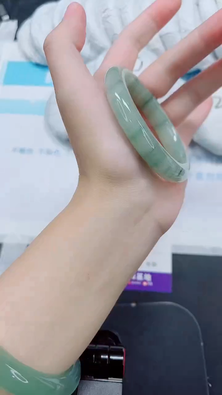 石英质玉手镯未镶嵌230/52.5