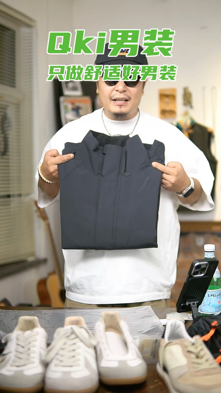 s 码千禧冲锋衣黑色适合 150 斤以下