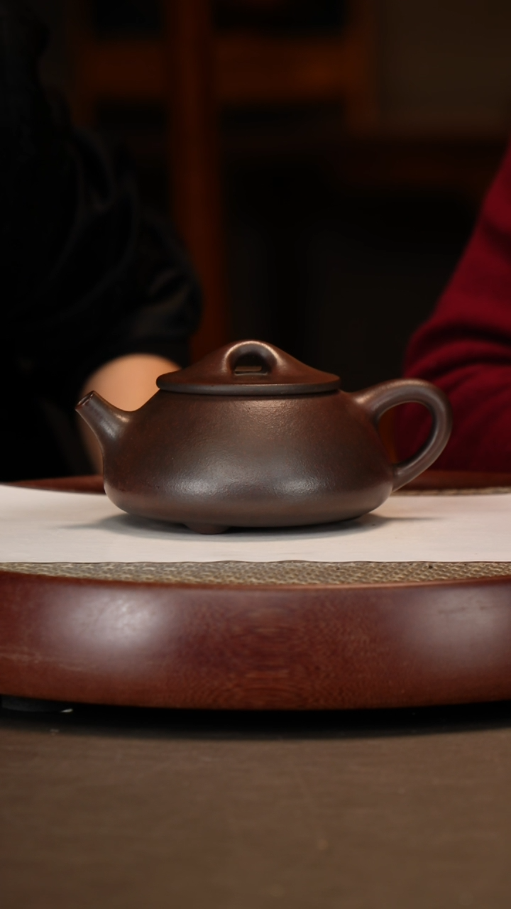【闪购商品】紫砂茶壶铁血砂景舟石瓢300c