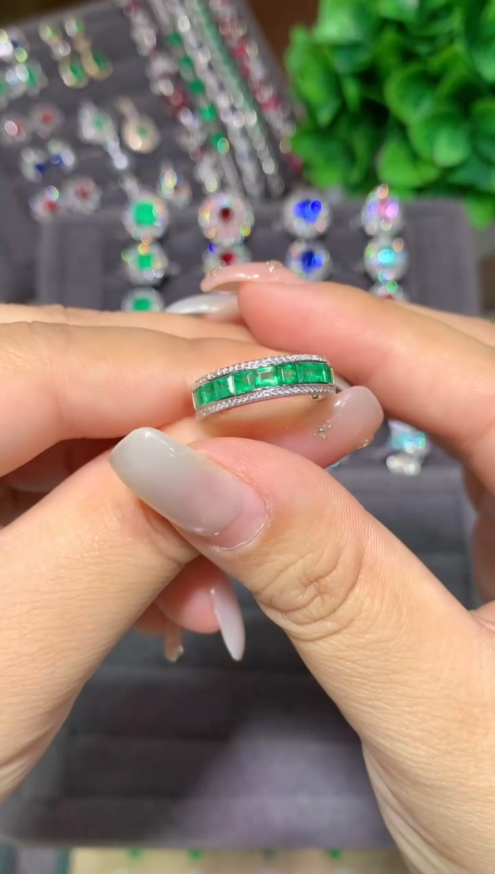 14K金镶嵌戒指祖母绿1.01ct