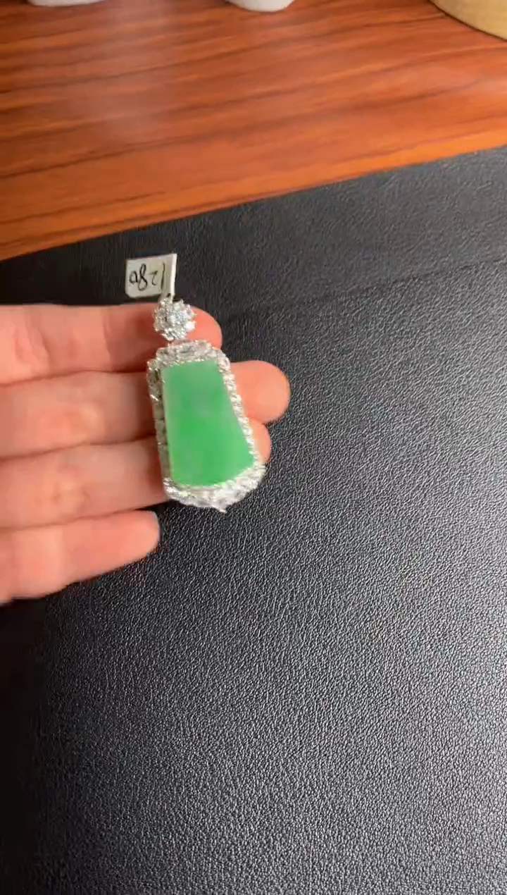 【闪购商品】翡翠颈饰银S925镶嵌翡翠