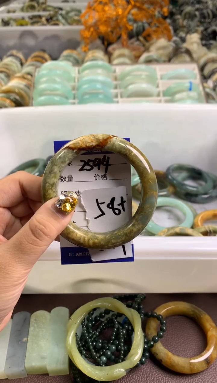 【闪购商品】蛇纹石玉手镯未镶嵌2594