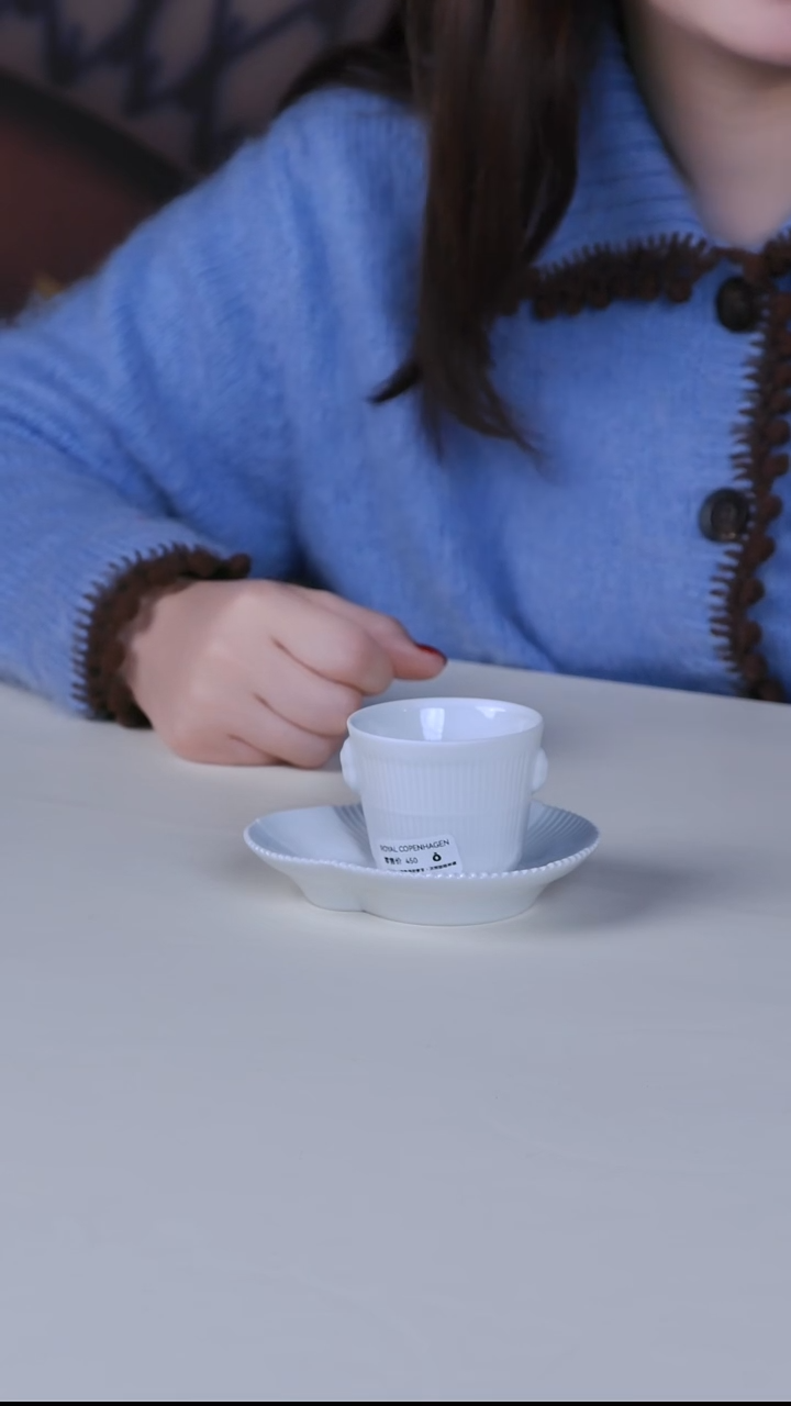 每天早上六点（哥哈 白色缤纷  意式杯碟）