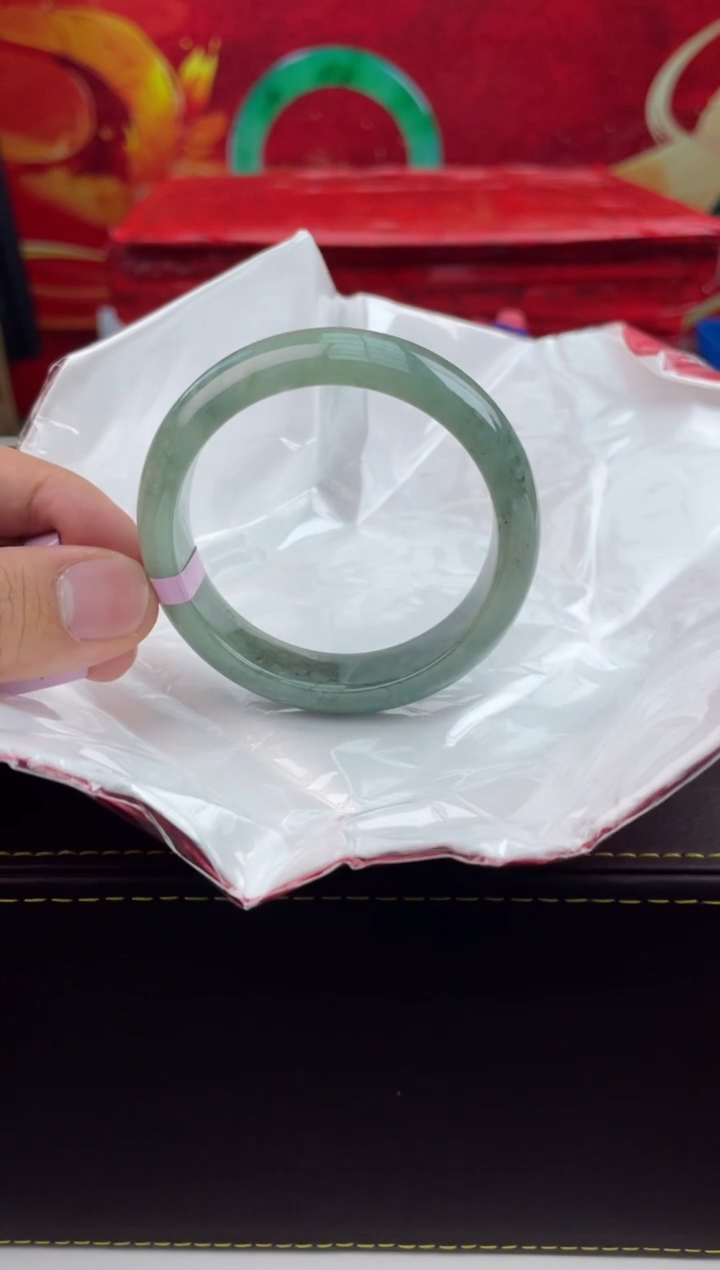 【闪购商品】翡翠手镯未镶嵌2翡翠手镯（微瑕）