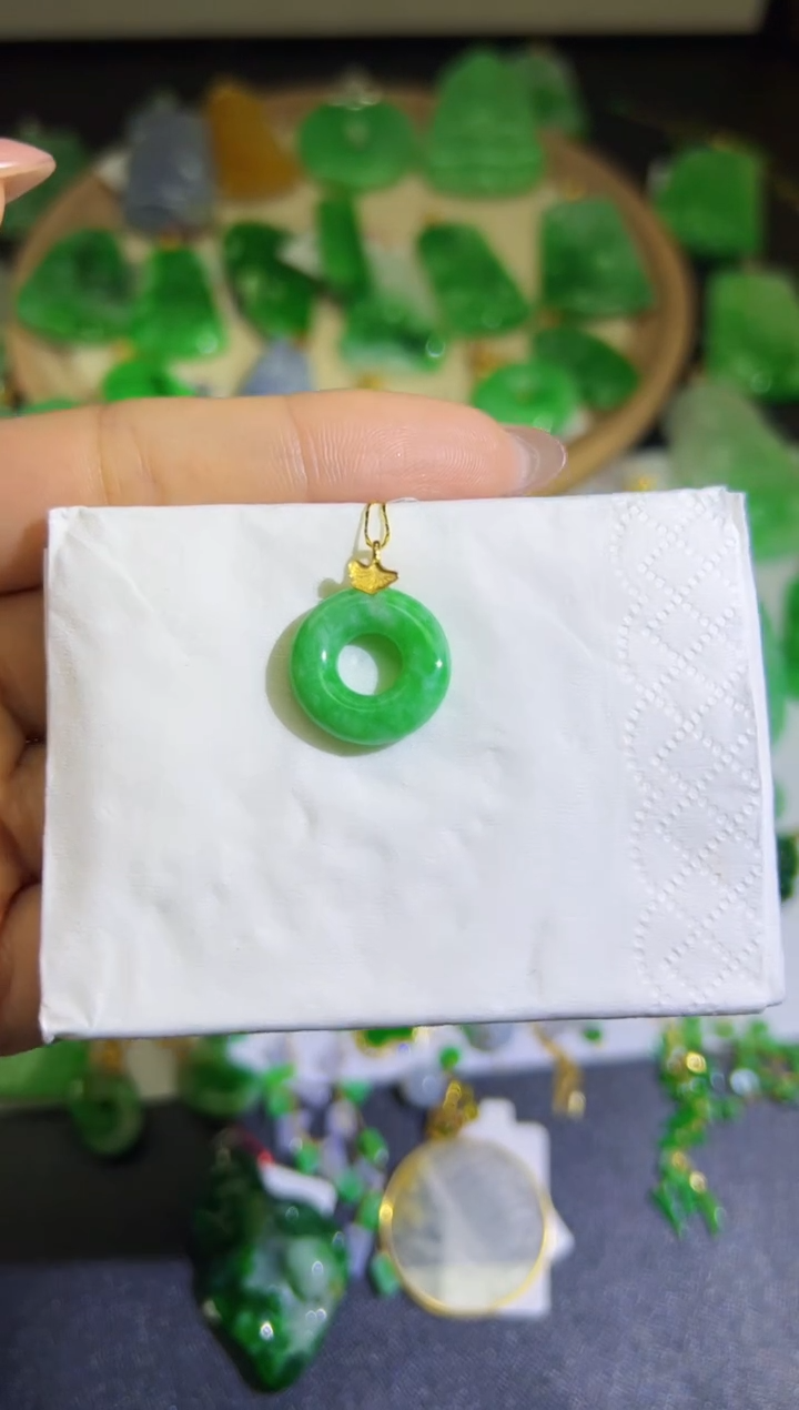 【闪购商品】翡翠颈饰18K金镶嵌Q缅料A货翡翠/支持复检/一件