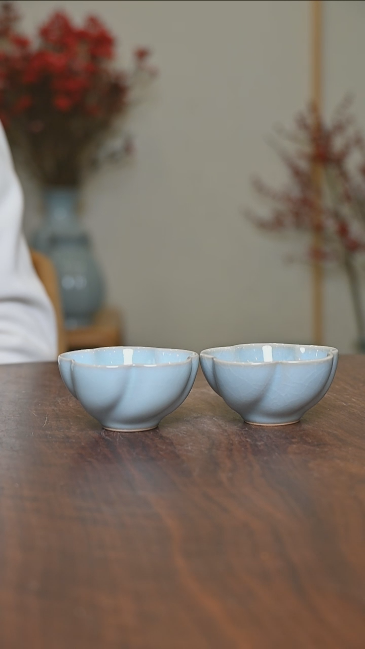 【闪购商品】其他梅花杯2只微瑕天青釉 朱家款