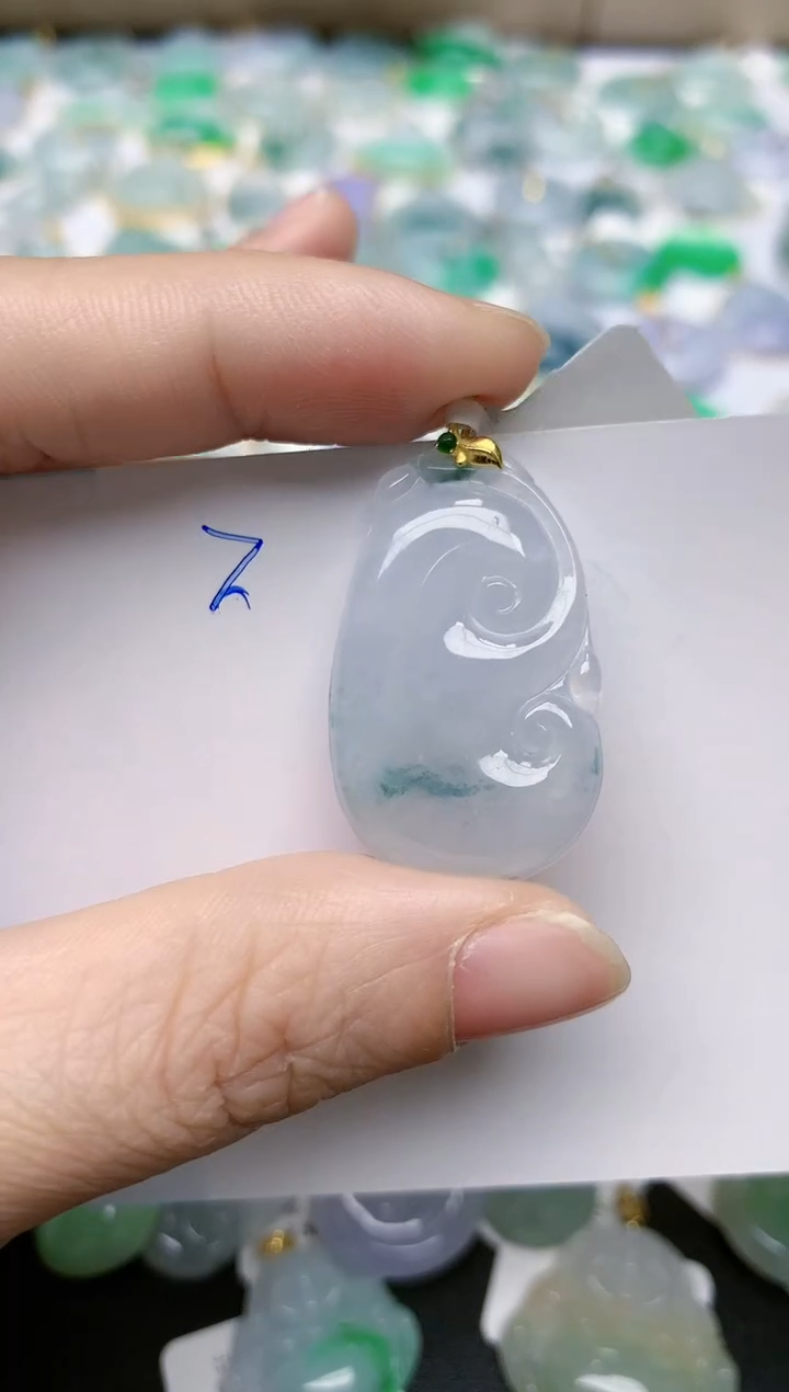 【闪购商品】翡翠颈饰18K金镶嵌天然翡翠A货    