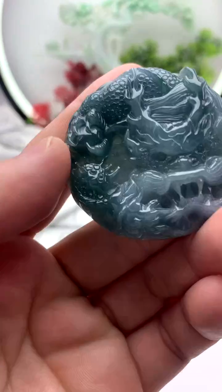 【闪购商品】翡翠颈饰未镶嵌龙牌【品质一般介意慎拍】