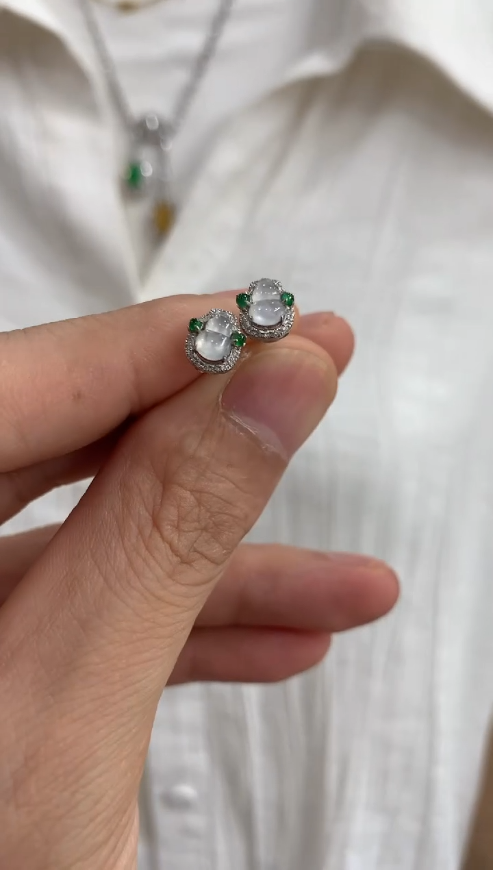 翡翠18K金镶嵌耳饰耳钉