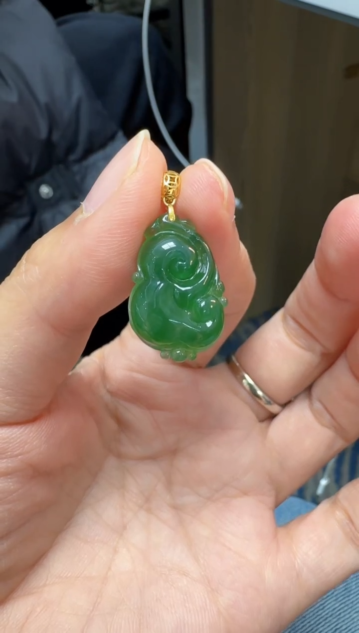 【闪购商品】翡翠颈饰18K金镶嵌缅甸翡翠A货吊坠