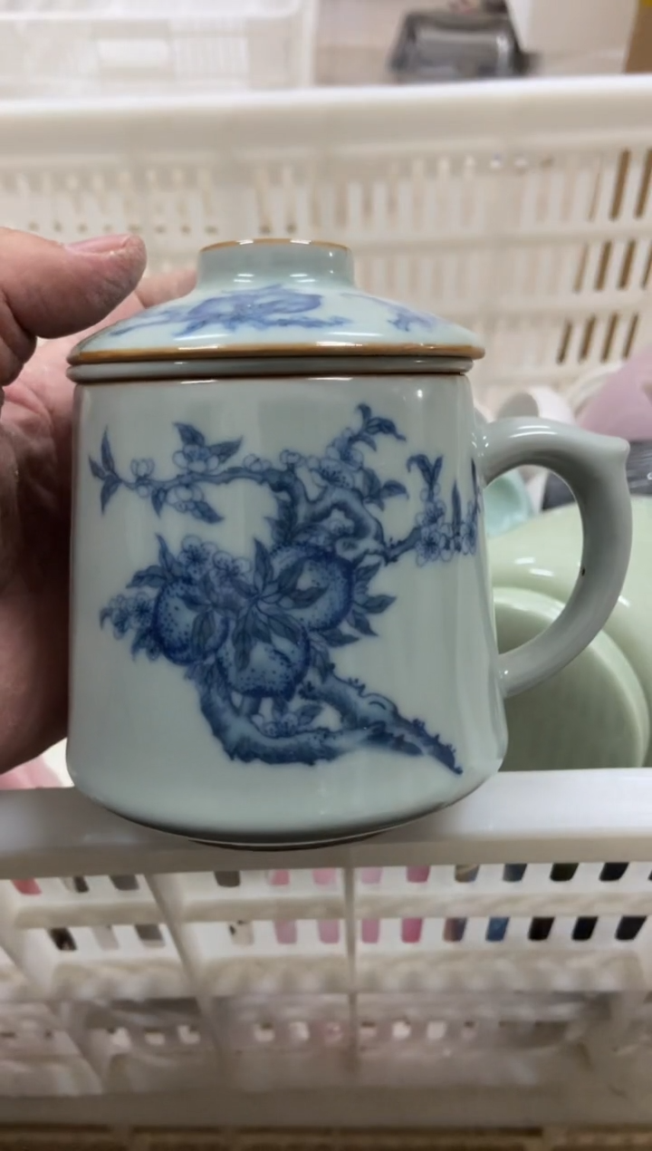 杯无运费险有瑕疵的摄影的产品有使用过的痕迹有点脏介意勿拍