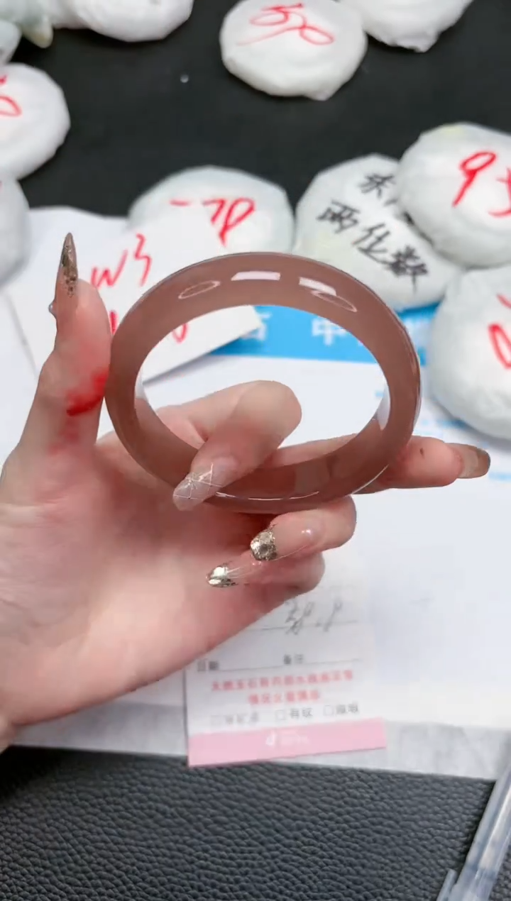 【闪购商品】石英质玉手镯未镶嵌340-58.8