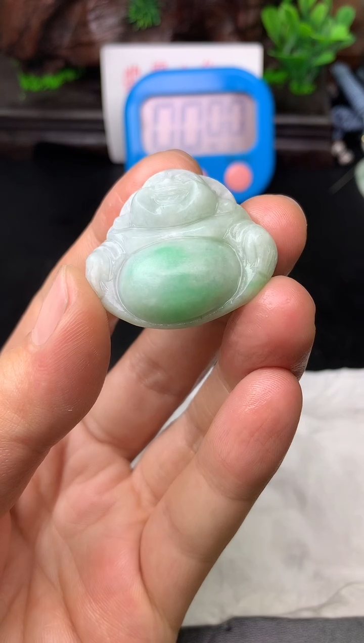 颈饰未镶嵌翡翠展*佛公