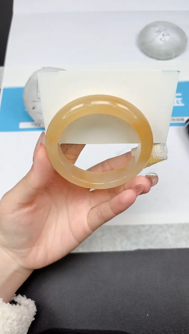 【闪购商品】石英质玉手镯未镶嵌437-5