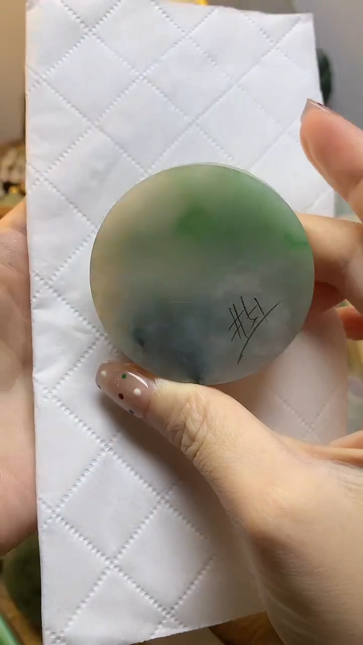 未镶嵌挂件翡翠缅甸A货翡翠,没有运费险,有纹有裂