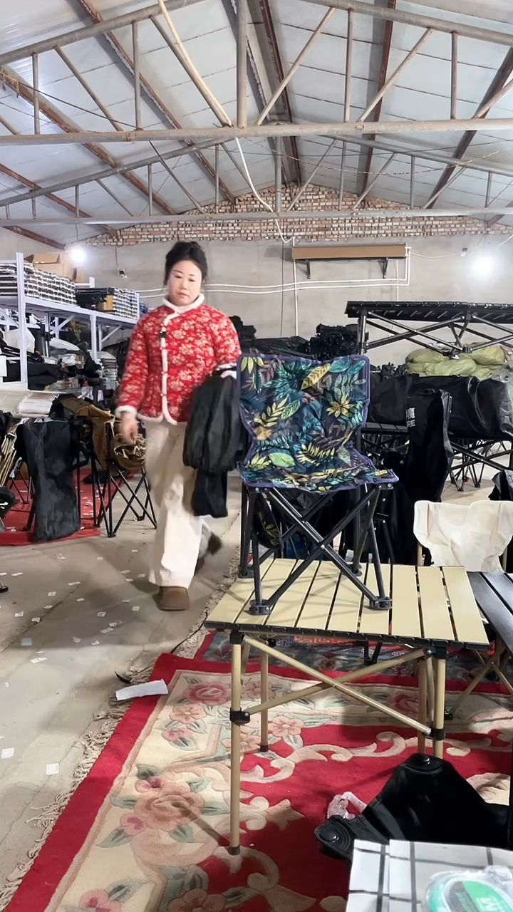 铁小号   折叠靠背   树叶