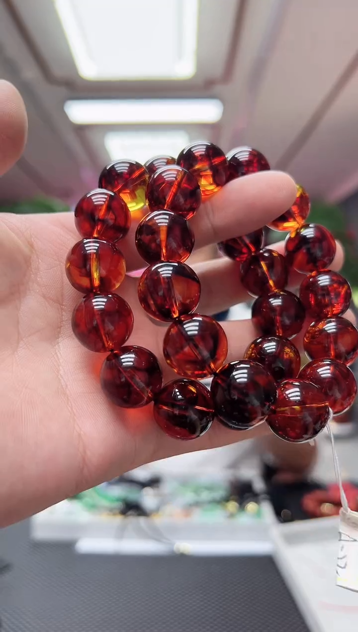 【闪购商品】血珀手串未镶嵌多样性发货其中发一