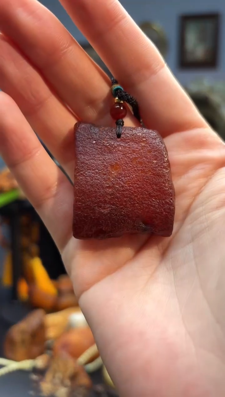 琥珀颈饰未镶嵌吊坠