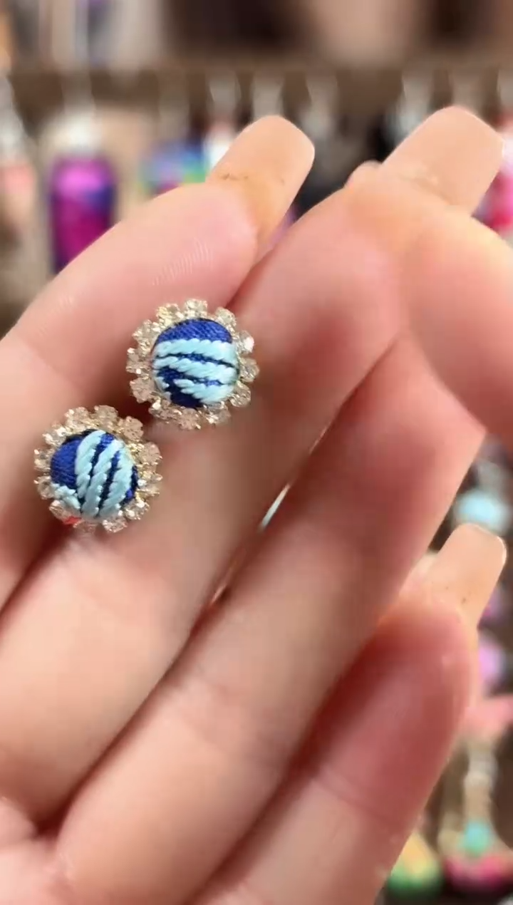 织绣彩云南阁非遗老绣饰品098