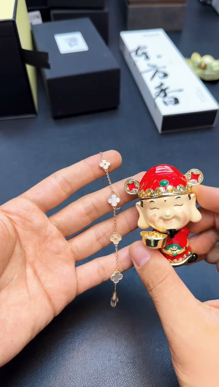 瓷片全新正品一件不留@@WE1132