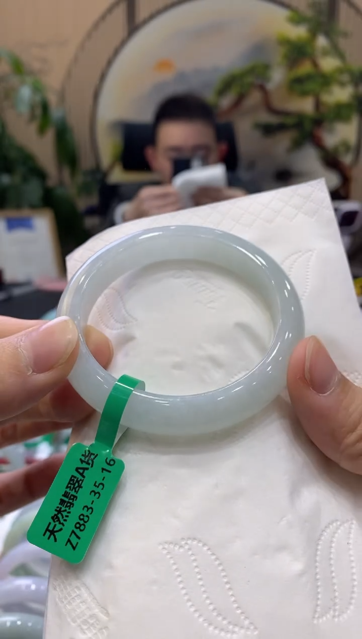 【闪购商品】翡翠手镯未镶嵌00009905