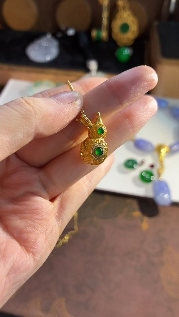 吊坠(不含链)18K金镶嵌翡翠吊坠