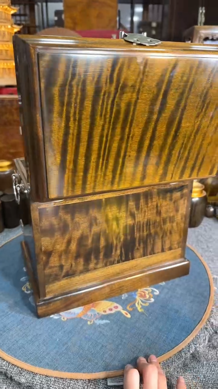 【闪购商品】乌木类成套家具阴沉官皮箱   s16